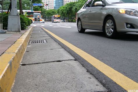 社區出入口停車|臺北市市區道路禁止臨時停車紅線及禁止停車黃線劃設 參考說明